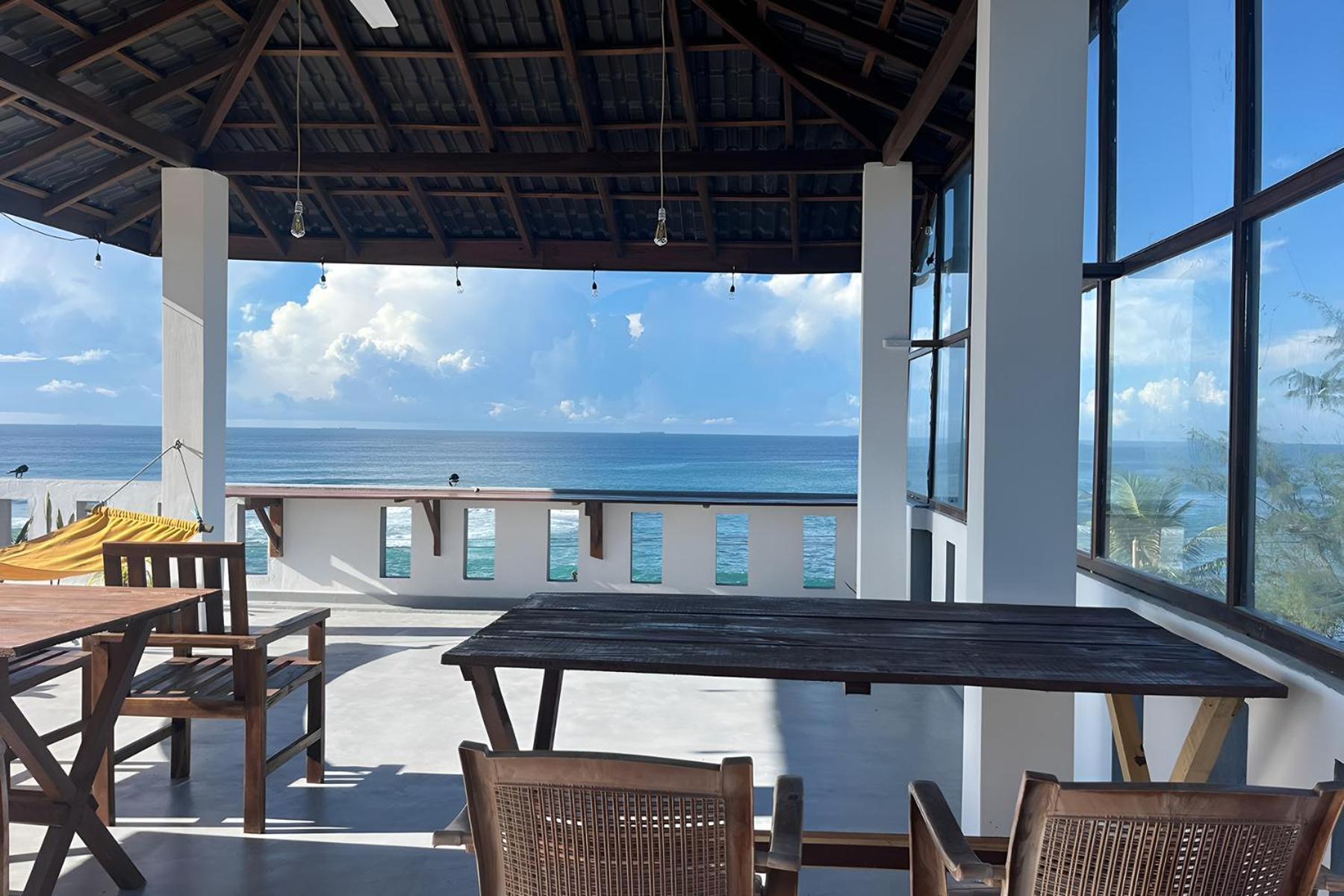 Shehara Sun Surf Lodge 米迪加马东 外观 照片