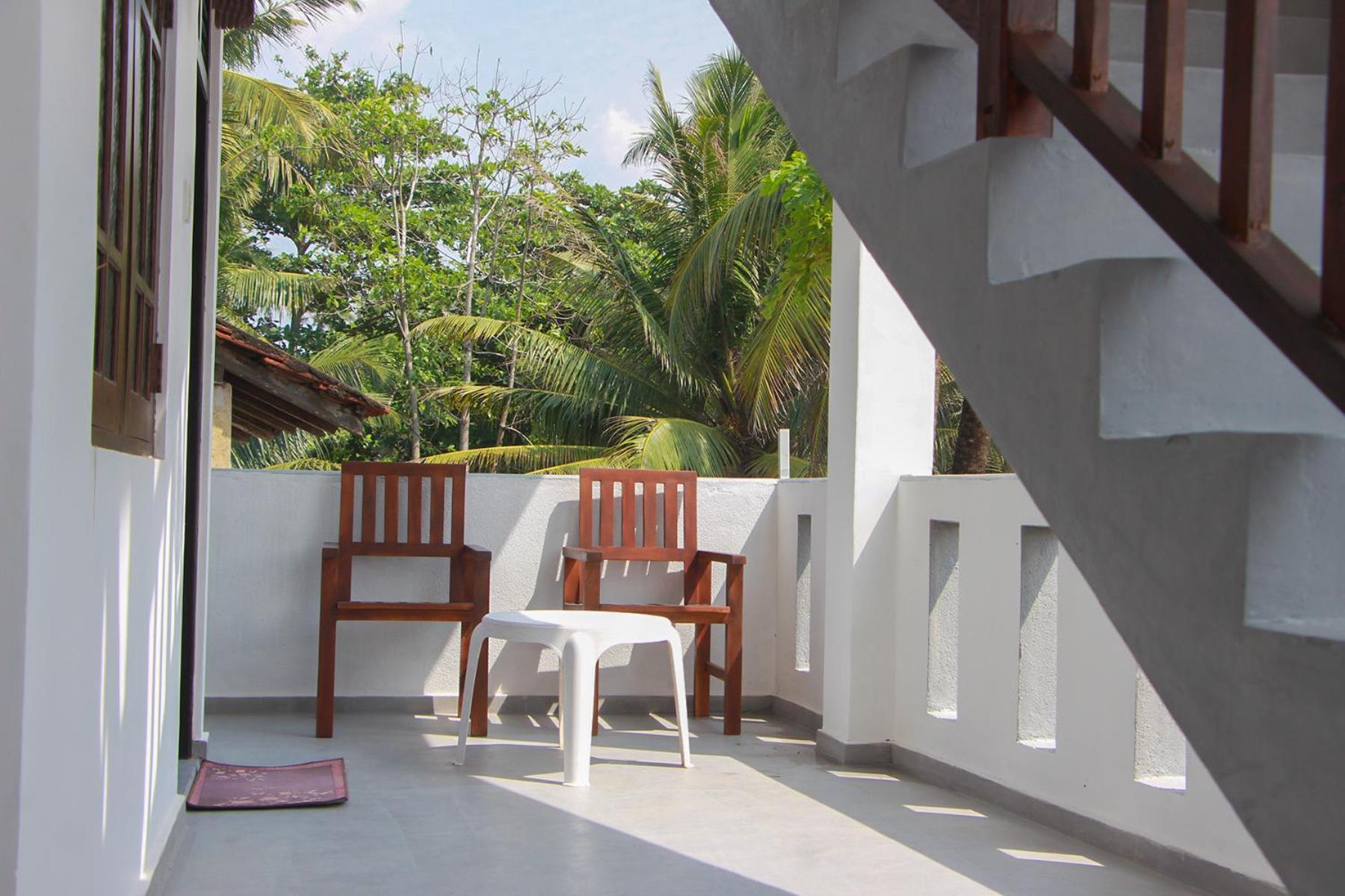Shehara Sun Surf Lodge 米迪加马东 外观 照片
