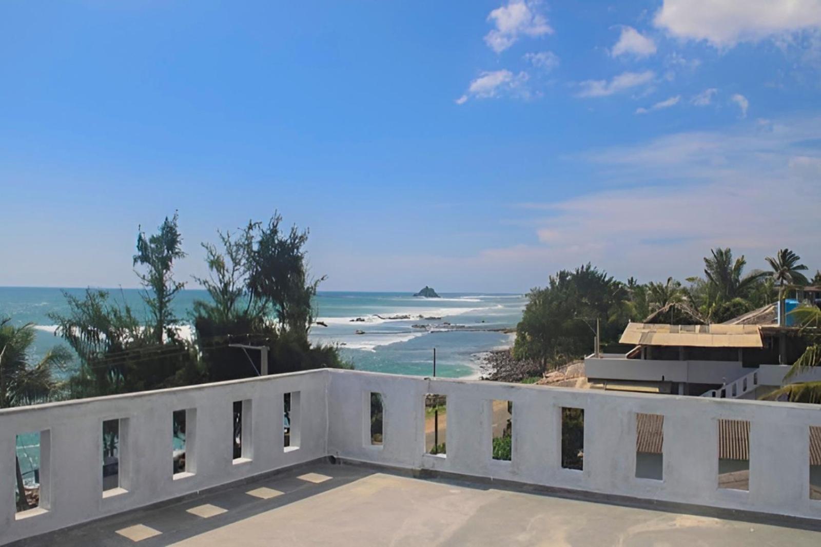 Shehara Sun Surf Lodge 米迪加马东 外观 照片